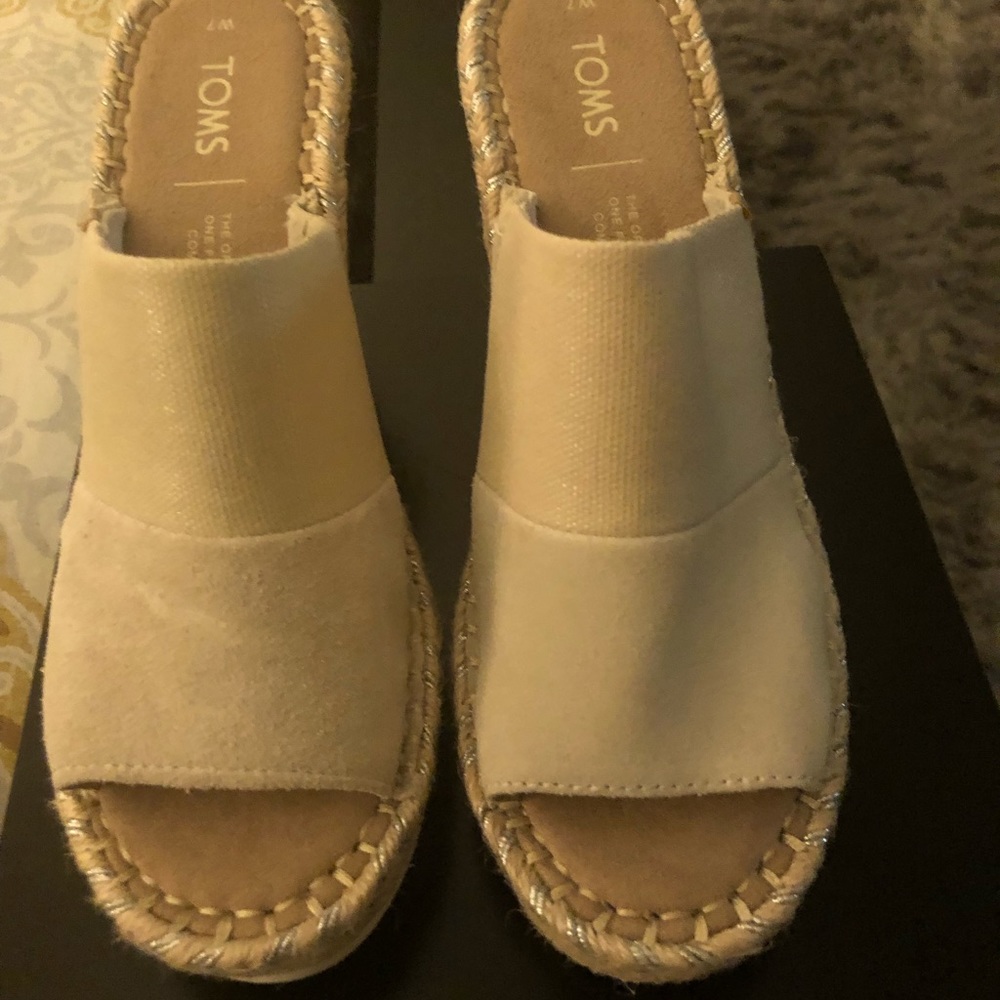 Toms Wedge Espadrilles Tan color